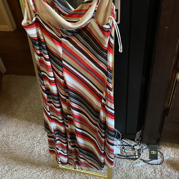 Red, black, white, and tan dress with scooped neck, high/low - Picture 2 of 2